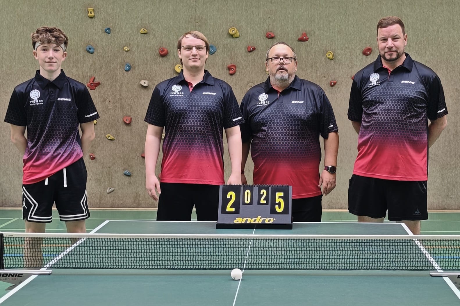 Mannschaftsbild 24/25: Flynn, Timo, Folke und Stefan