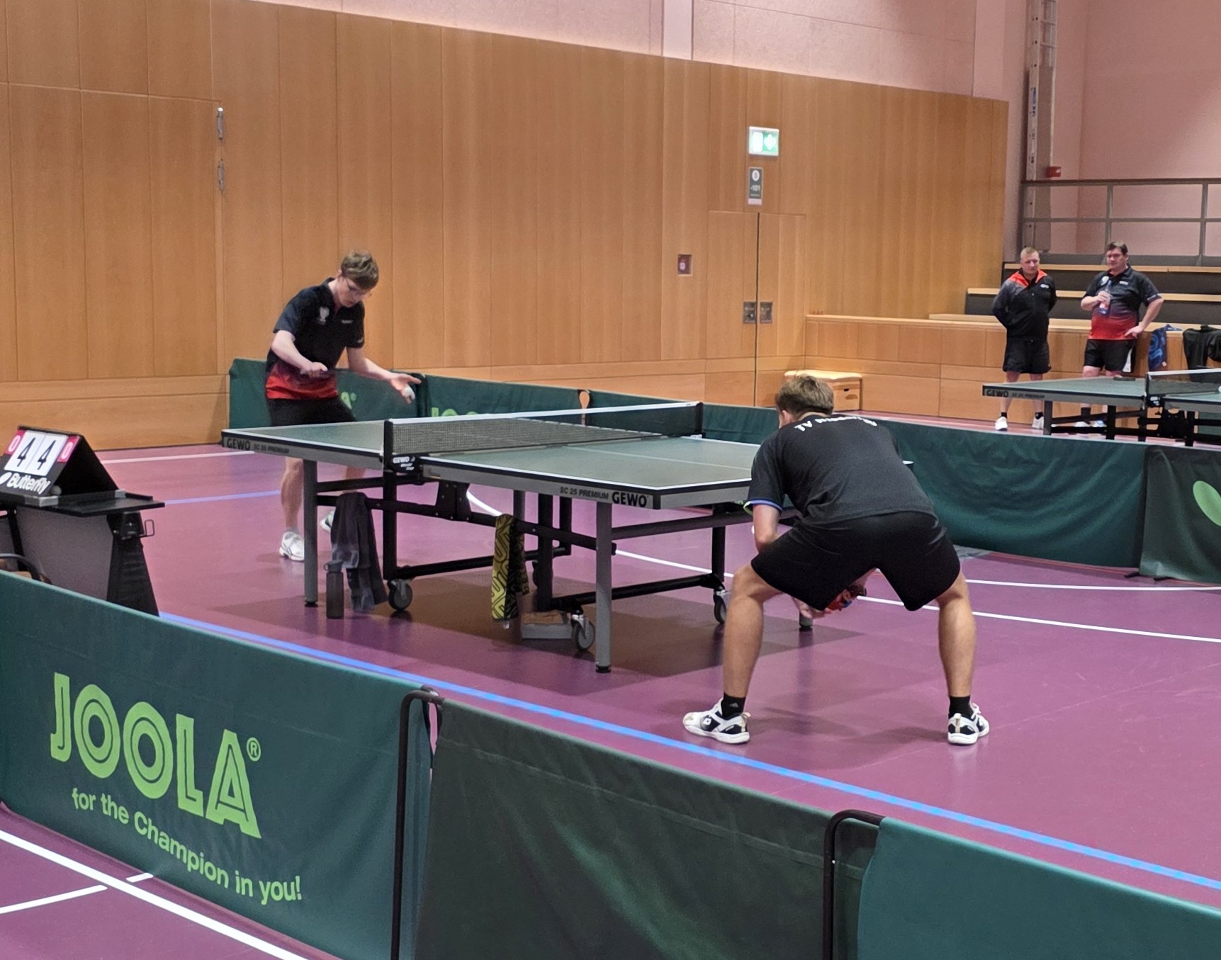 Eines der spannenden Duelle im hinteren Paarkreuz