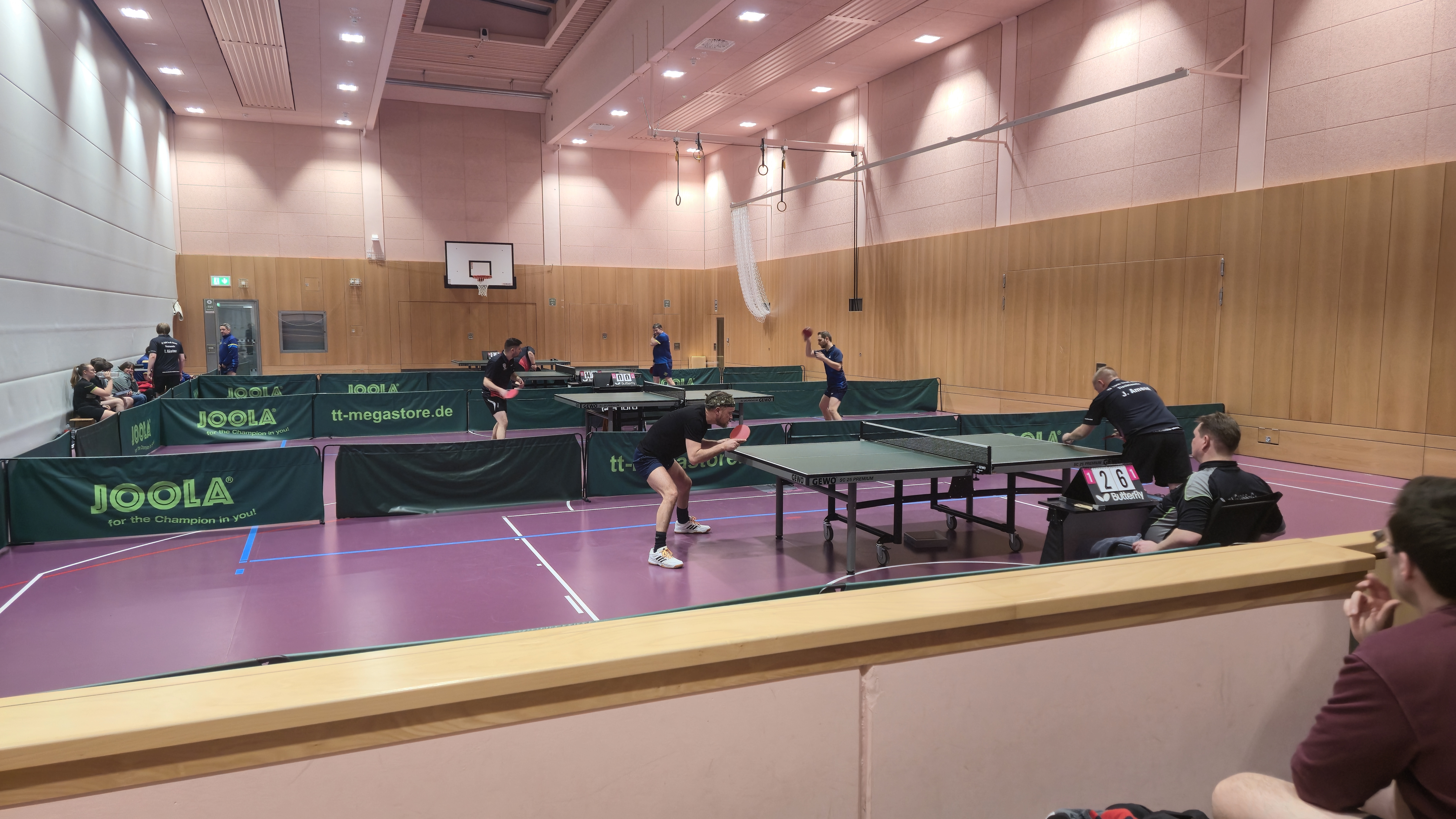 Heute unaufhaltsam war Jan Amend.